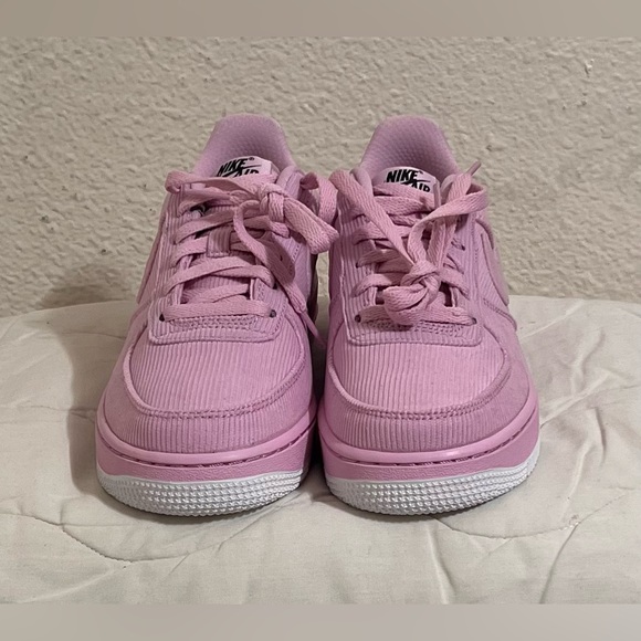 EUC Nike Air Force LV8 Light Arctic Pink (GS) Boy shoes size 6y